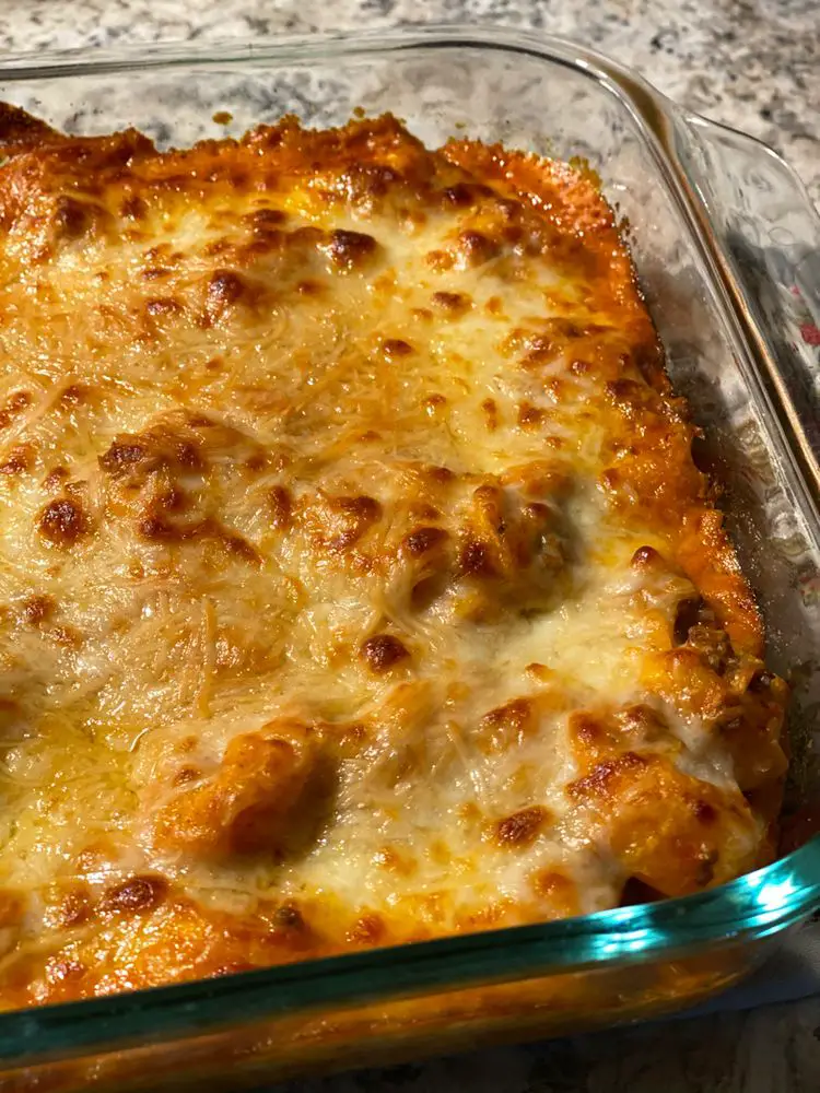 Irresistible Cheesy Baked Tortellini Casserole: A Comforting Delight ...